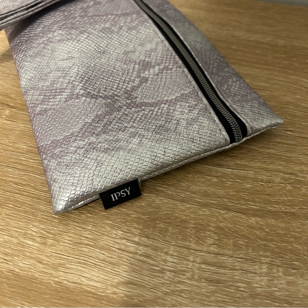 Ipsy Makeup Pouch - image 2